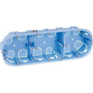 BOITE PLACO TRIPLE D67 P40...